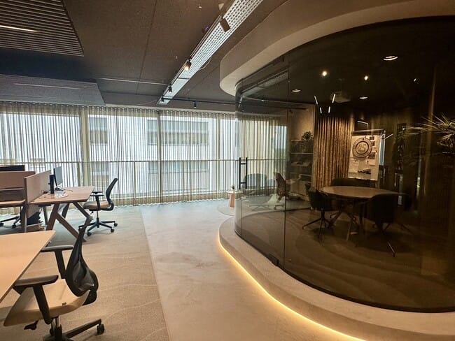 Interieur van de werkloft van Tonnaer Media in gebouw Donna