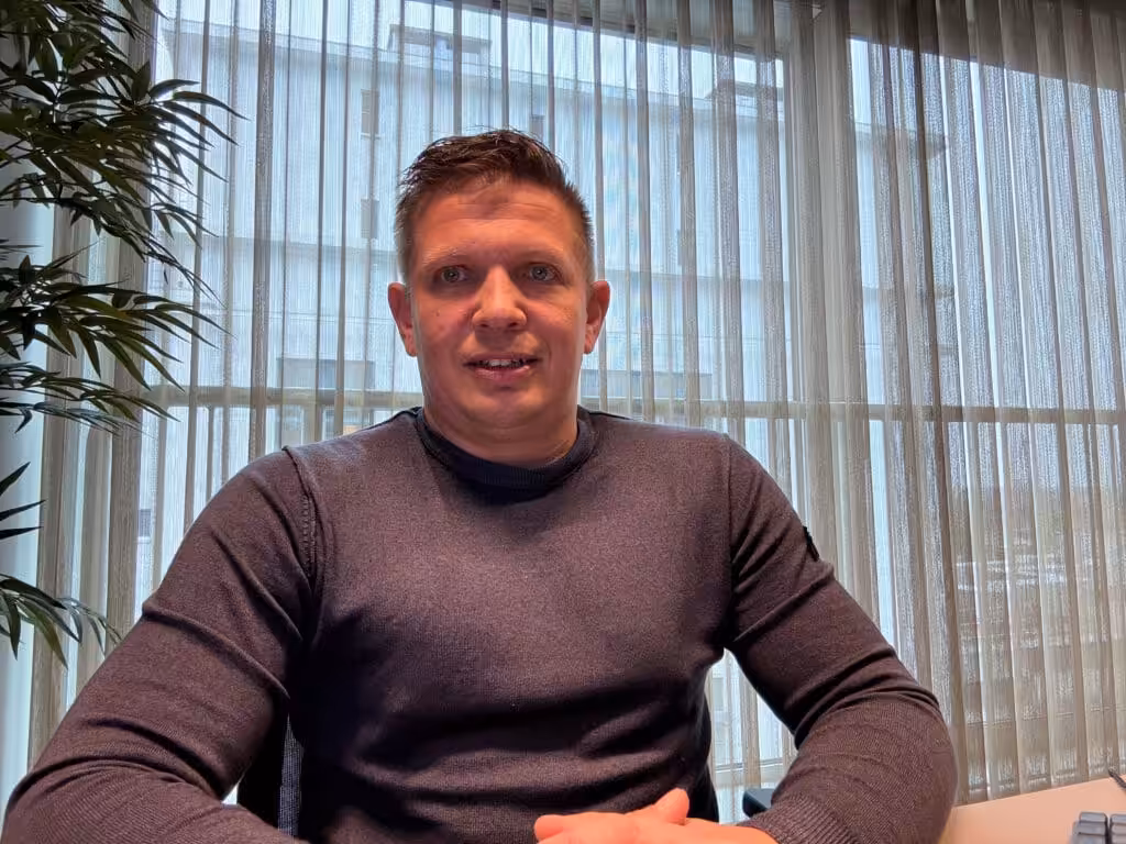Wouter Tonnaer op kantoor bij tonnaer media internetmarketing